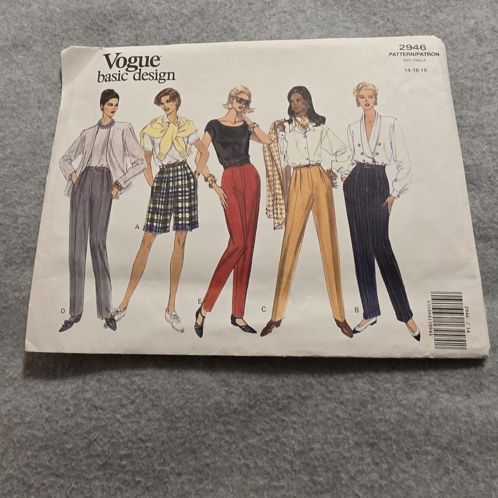 VOGUE SEWING PATTERN 2946 MISSES SHORTS & PANTS SIZE 20 - 24